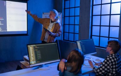 Se former à l’informatique sans quitter son canapé : Utopie ou réalité ?