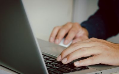 Plongez dans l’univers de l’informatique : découvrez les enjeux et les possibilités infinies de ce domaine en constante évolution